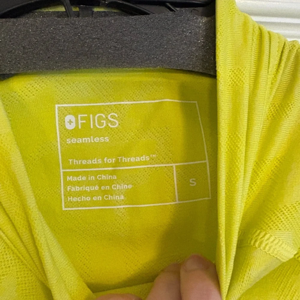 FIGS Seamless Long Sleeve - Picture 4 of 6